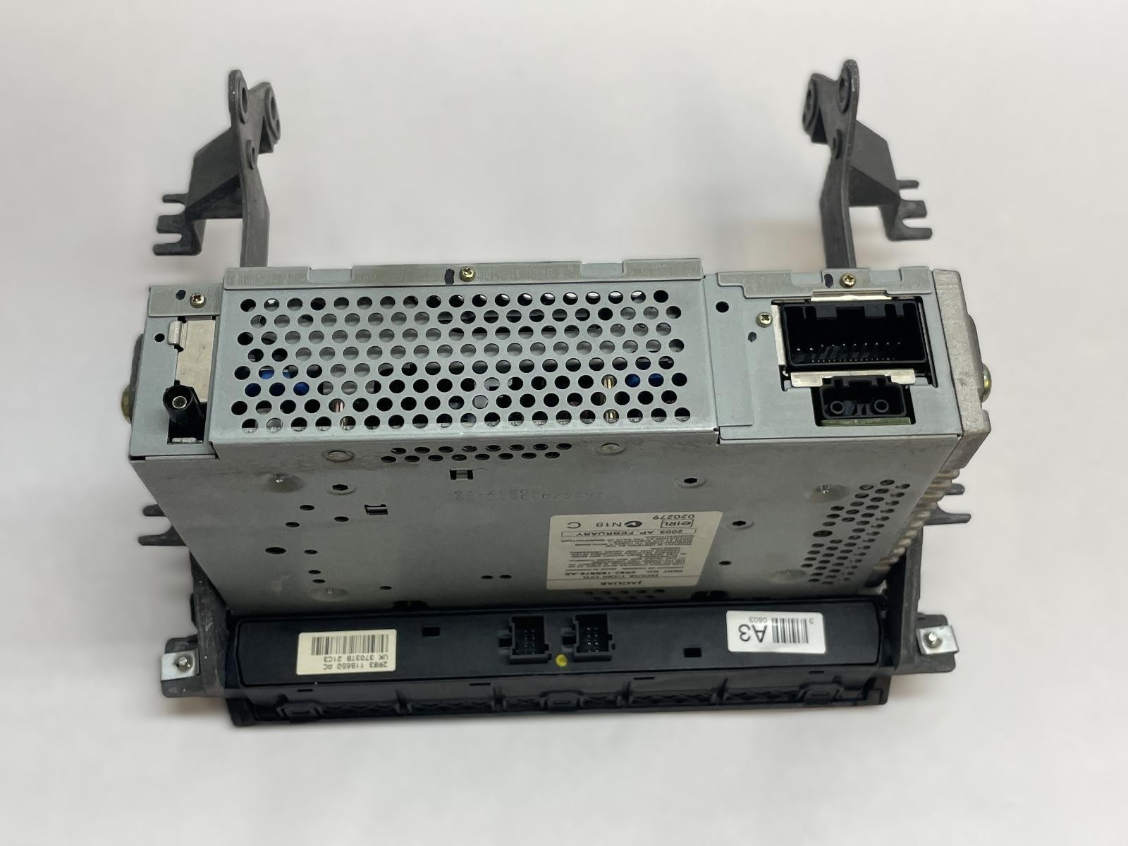 2003 JAGUAR S TYPE Radio Receiver from VIN M45255 (AM-FM-stereo) CD player OEM