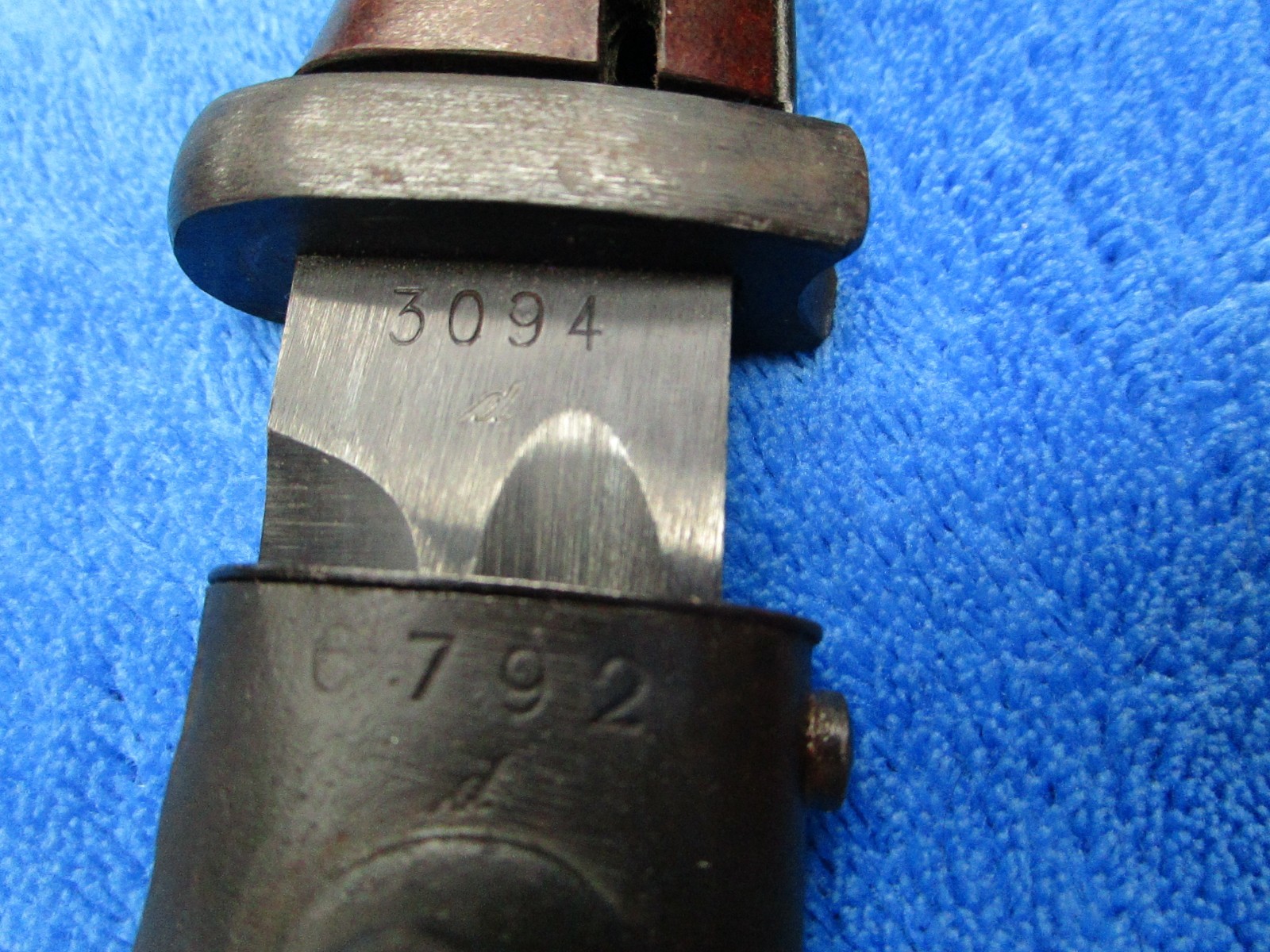 ORIGINAL WW2 GERMAN HERDER FFC 1944 BAYONET AND FFC 1944 SCABBARD WITH QFG FROG