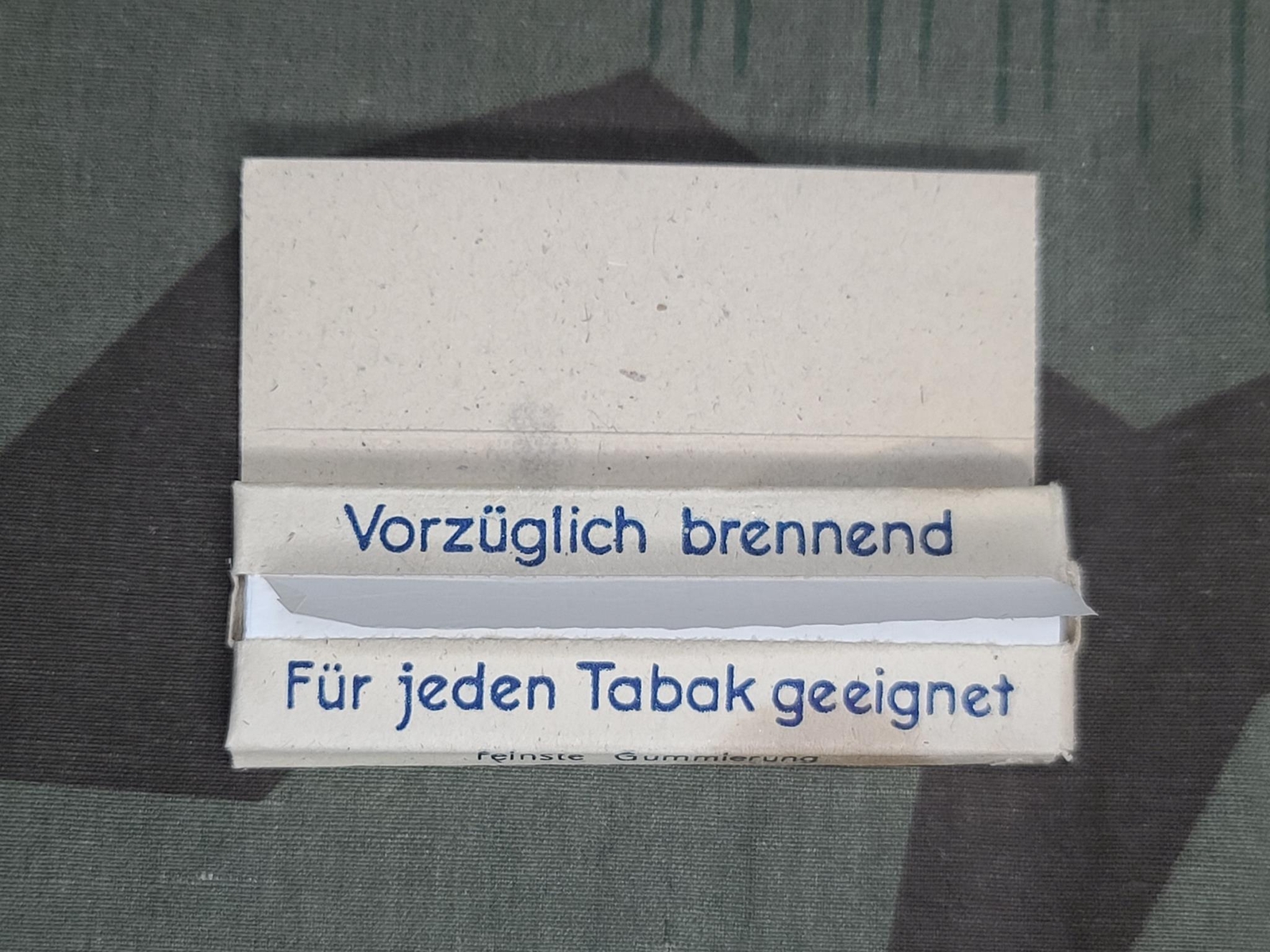 1 x WWII German Efka Cigarette Rolling Papers Vintage 1940s Soldier Tobacciana