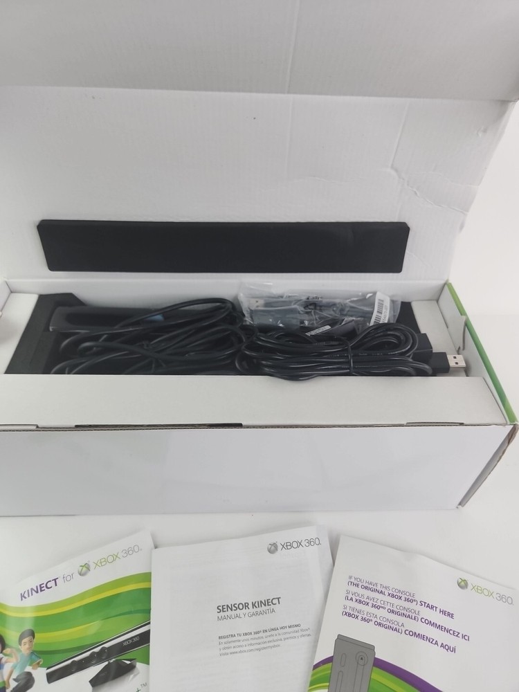XBox 360 Kinect Sensor Model 1414 + Kinect Adventures Microsoft