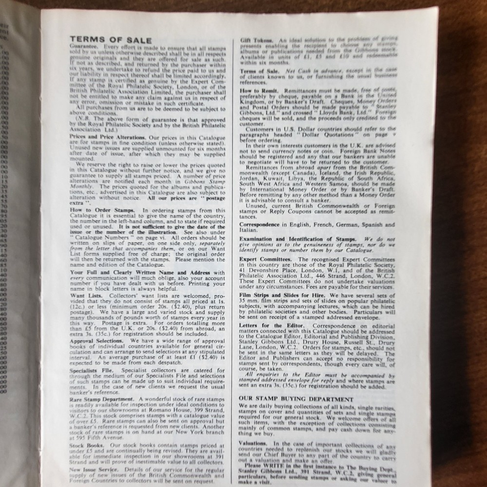 Stanley Gibbons, ELIZABETHAN STAMP CATALOGUE 1970, softback book.