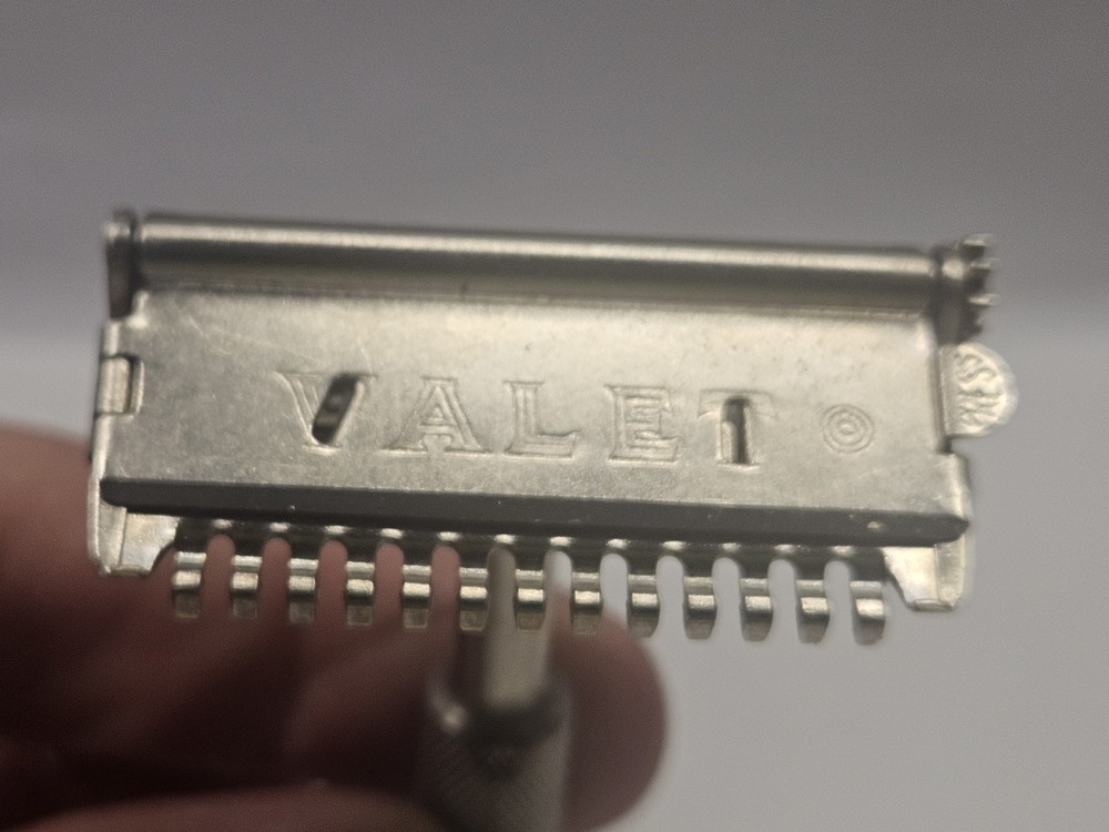 Vintage Valet Auto Strop Razor With Box
