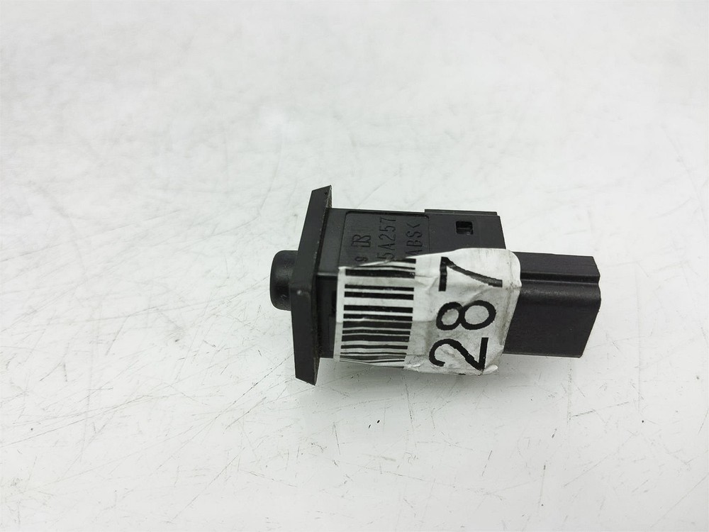 Toyota Rav4 2016 Tpms Reset Switch Assy 84746-Ae010