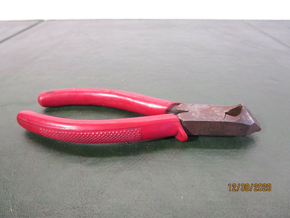 Diamond Logo  5 in. 45 Degree Angle Diagonal Flush Cutters