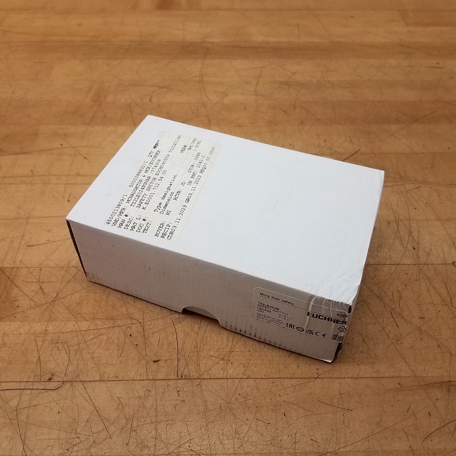 Euchner TZ2LE024M Safety Switch, 24VAC/DC - NEW