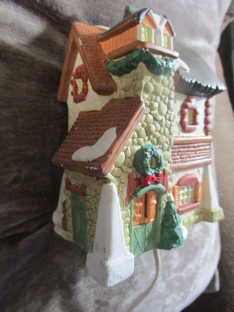 Our Town, Davis Residence