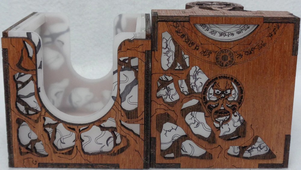 MTG Commander Deck Box WHITE BALDUR'S GATE mind flayer standard Magic Gathering