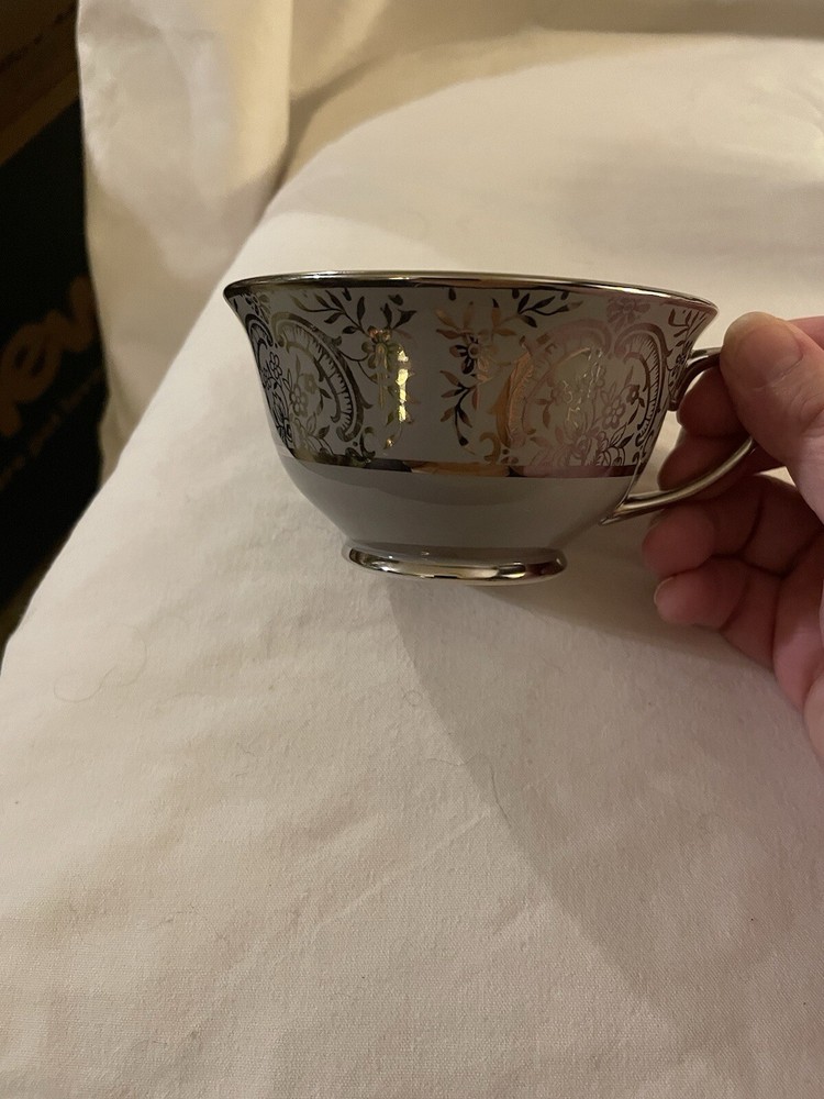 Vogue Silver Laced China Cup