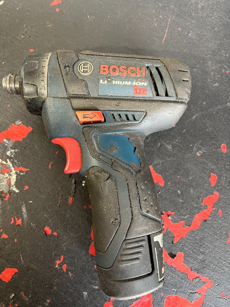 Bosch 12V Max Pocket Driver w/Battery & Charger