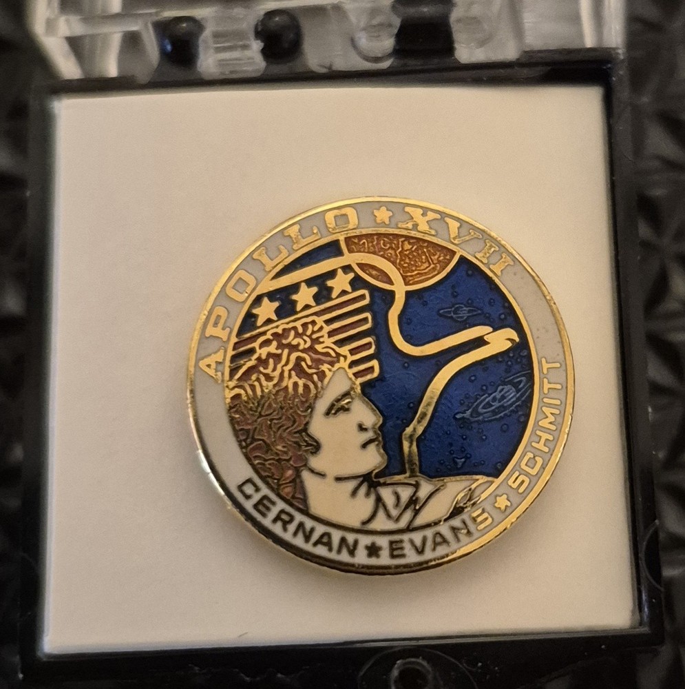 Apollo 17 Lapel Pin Official Nasa Edition Cernan Evans Schmitt Space Program