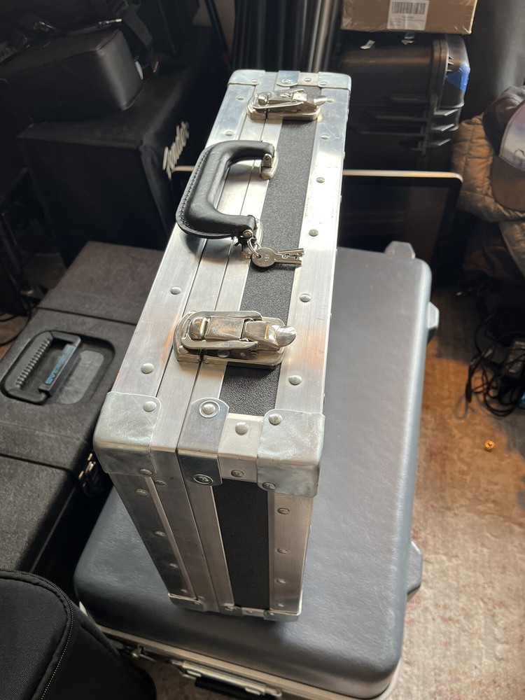 Suction Mount Camera Support System - MICRODOLLY Hollywood