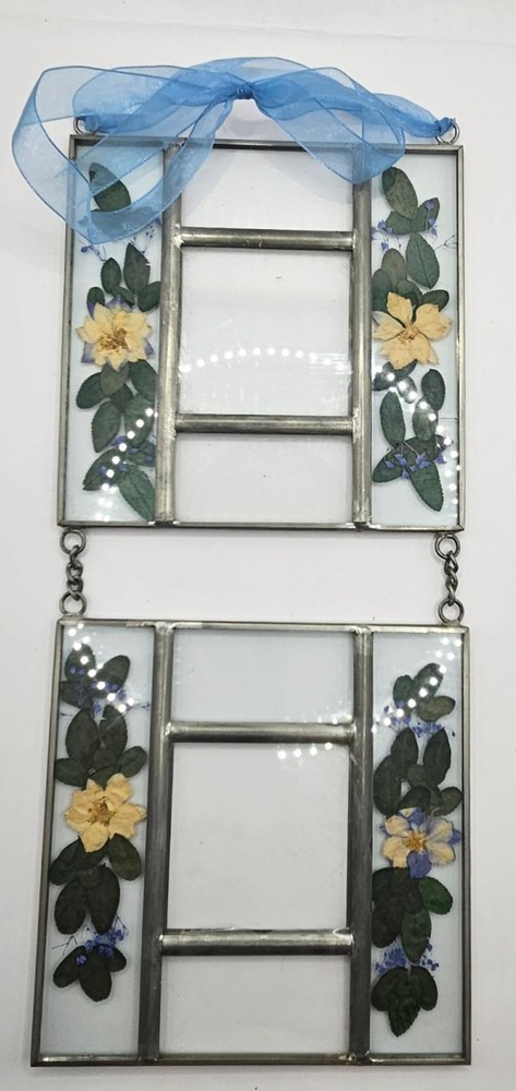 Pressed Flower wall hanging linked frames