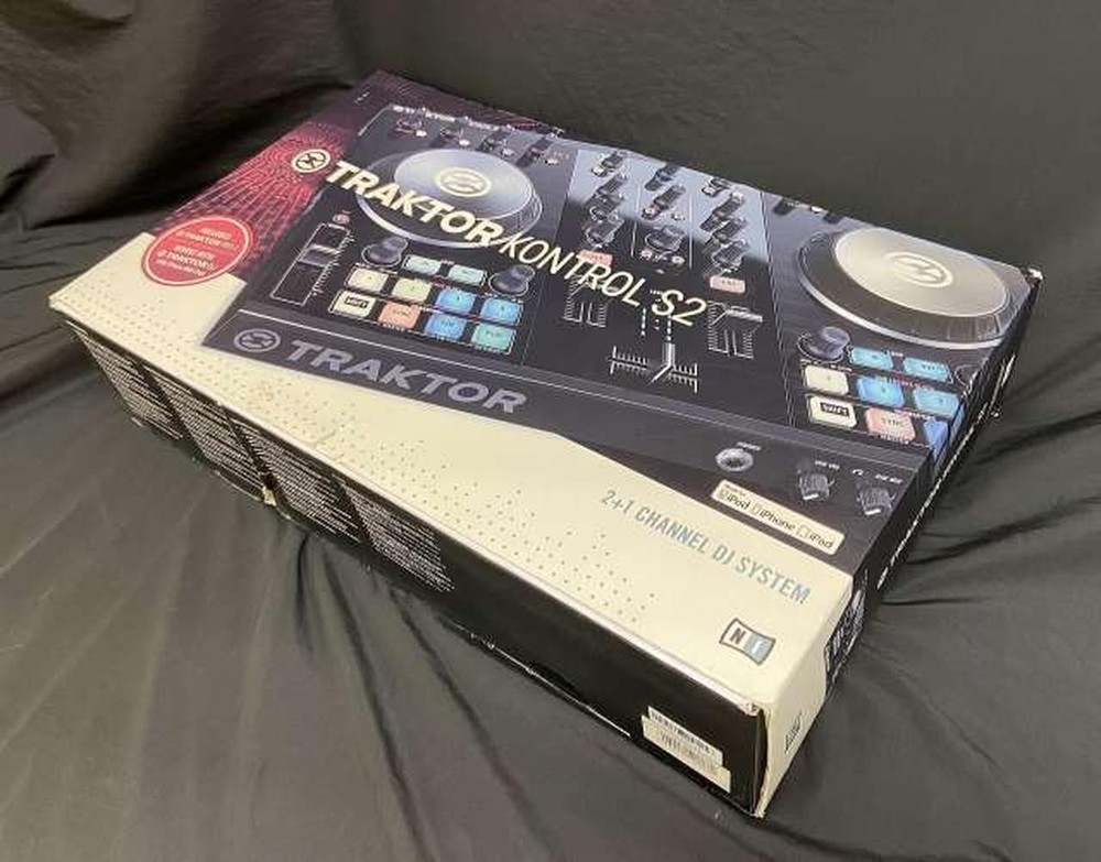 Native Instruments Kontrol S2 DJ Controller Professional Features New