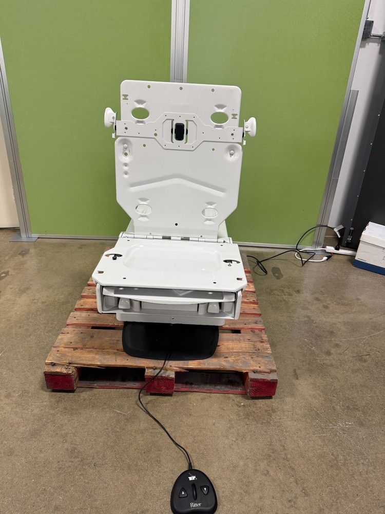 Midmark Ritter 224 Exam Table