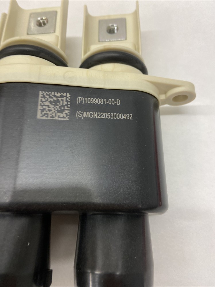 Tesla 1099081-00-D reducer adjustable high voltage connector