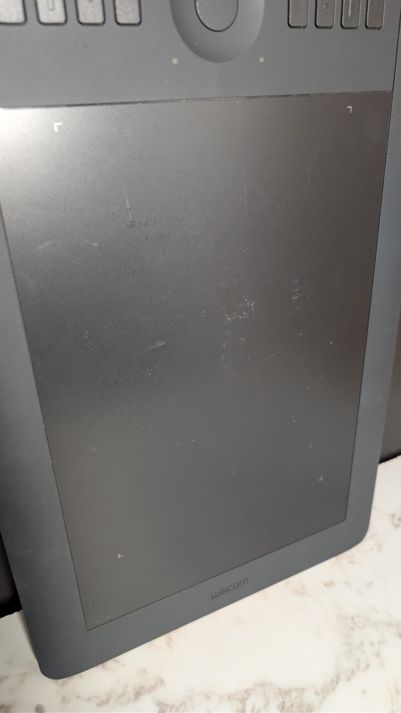 Wacom Intuos Pro PTH-651/K Medium Graphics Tablet MISSING PEN