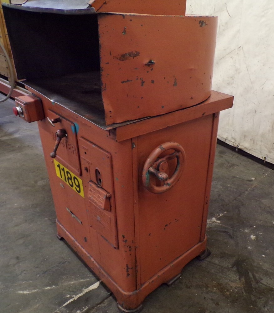 KINDT-COLLINS, MASTER, OSCILLATING SPINDLE SANDER, P2SP