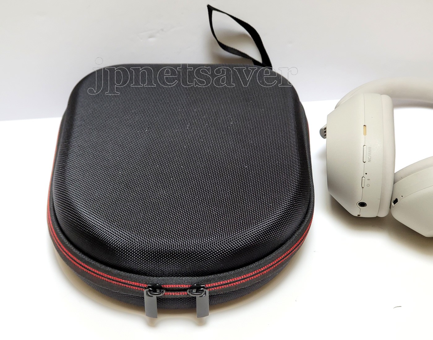 HARD CASE/Bag For Sony WH-1000XM5 Headphones. Elegant, Well Fitted, Protective