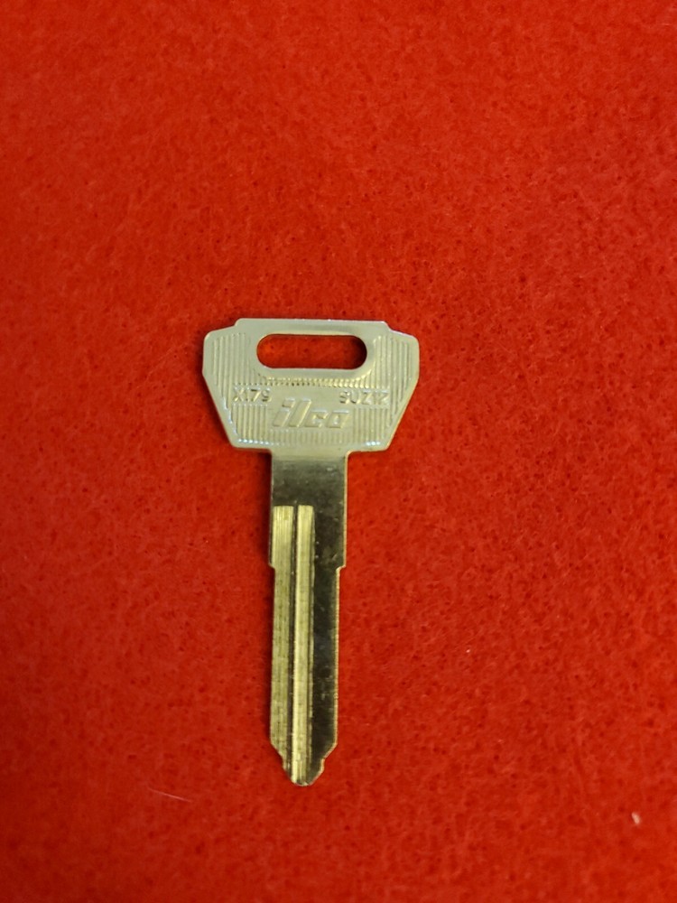 X179 SUZ12 auto key Suzuki