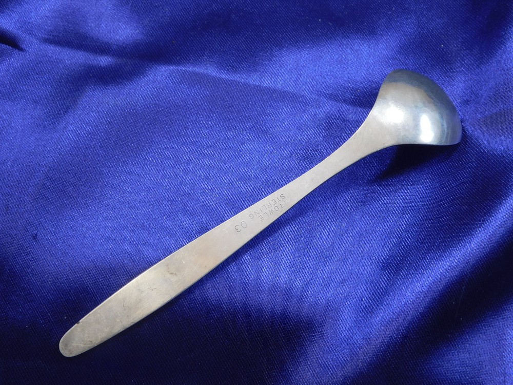 TOWLE UNKNOWN PATTERN STERLING SILVER MUSTARD LADLE - VERY GOOD CONDITION T