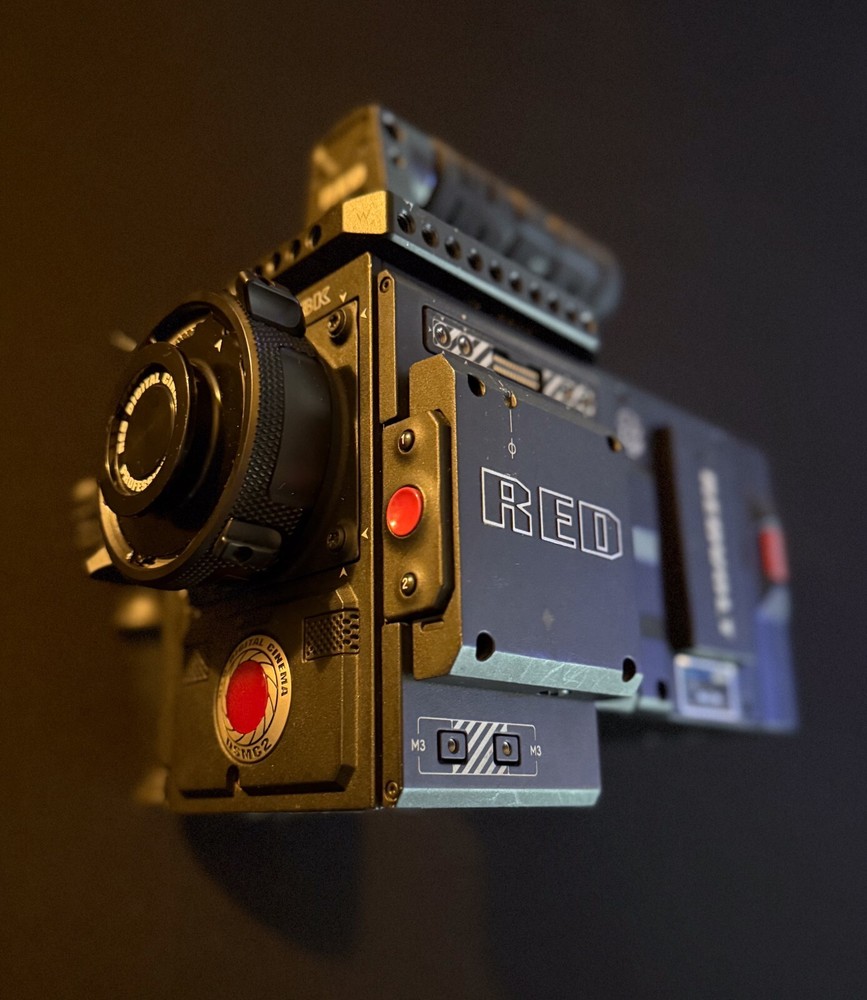 RED DSMC2 Helium 8K Super 35 Digital Cinema Camera Bundle