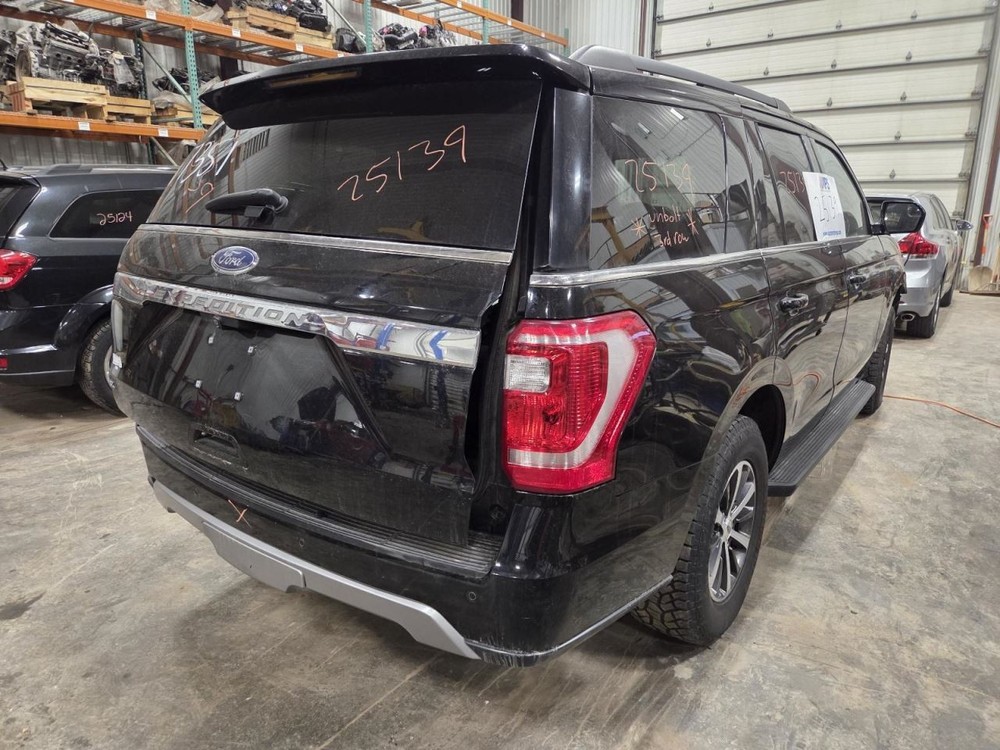 Fuse Box Engine Fits 18-21 NAVIGATOR 1547023