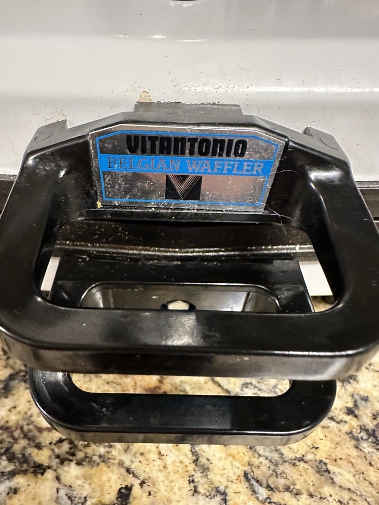 Vitantonio Belgian Waffle maker White Model 550