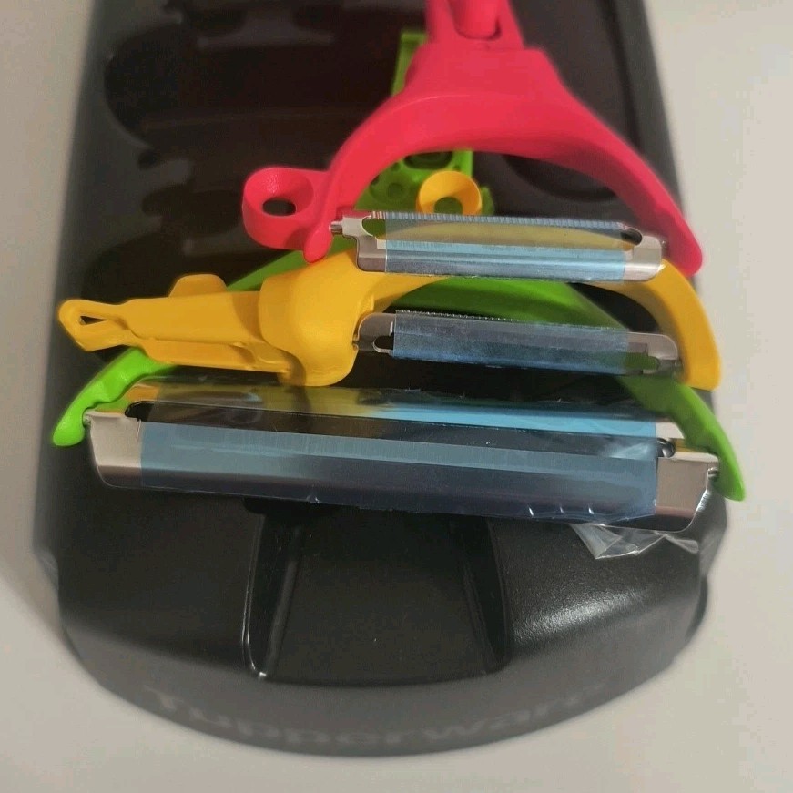 Tupperware Click Series Peeler System Damage Box