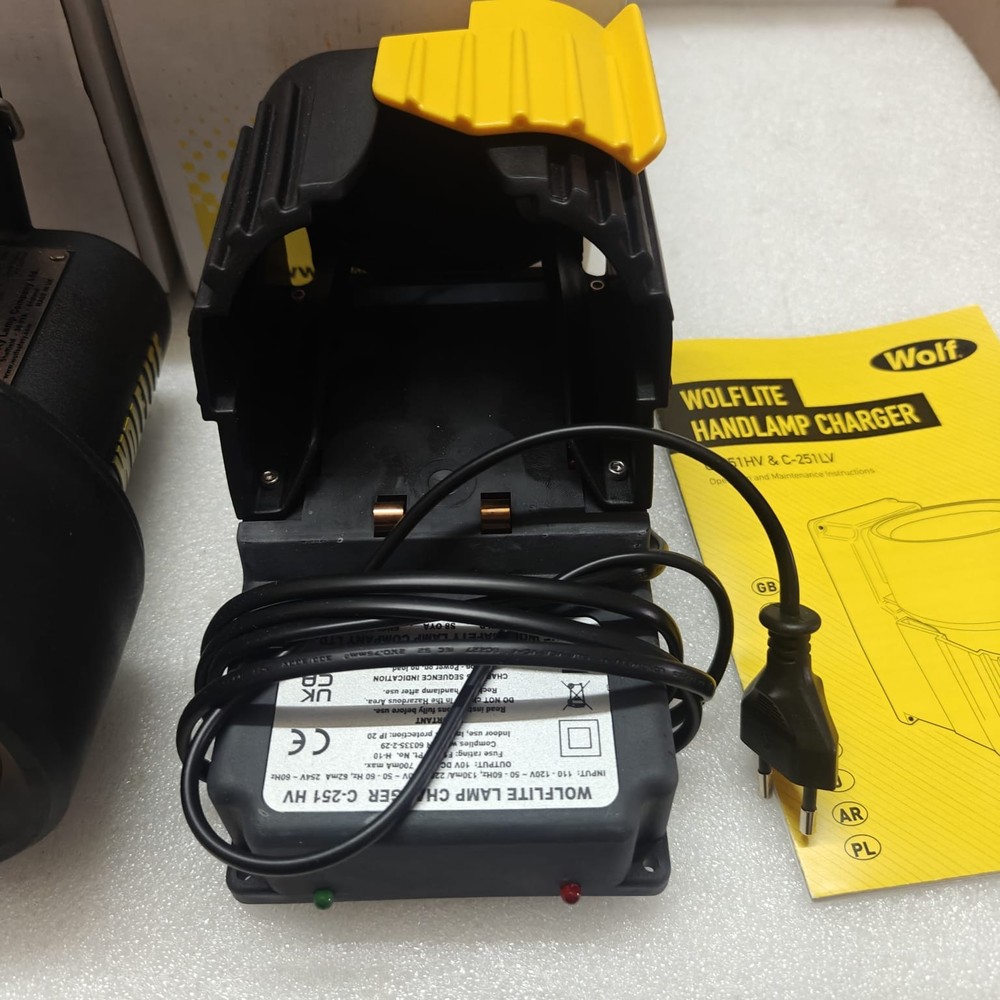 WOLF CHARGING UNIT C-251 HVE