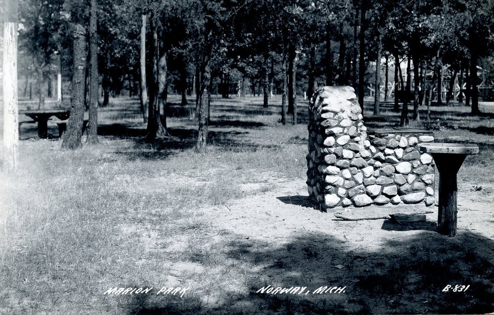 MARION PARK, NORWAY, MI - PC813