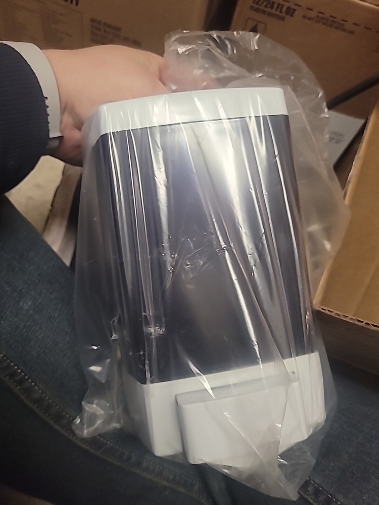 Encore Foameeze 9340 46oz Bulk Soap Dispenser