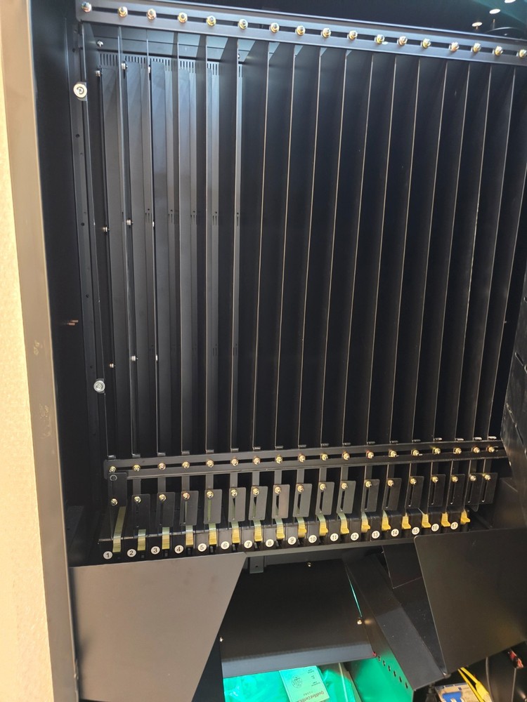 vape,perfumes vending machine