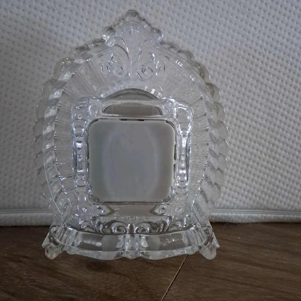 FIFTH AVENUE CRYSTAL LEAD WITH INSERT CLOCK Good Condition