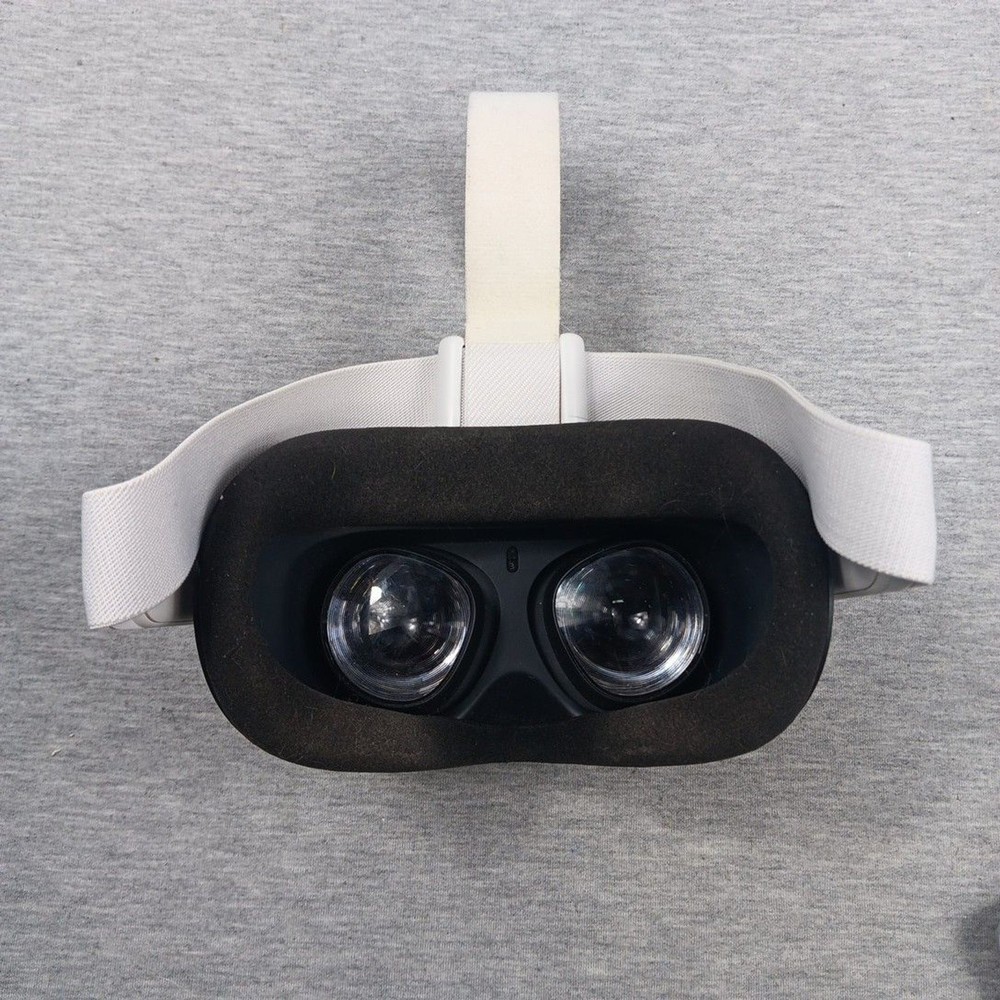 Oculus Meta Quest 2 VR 64gb Replacement Headset w/ Headstrap