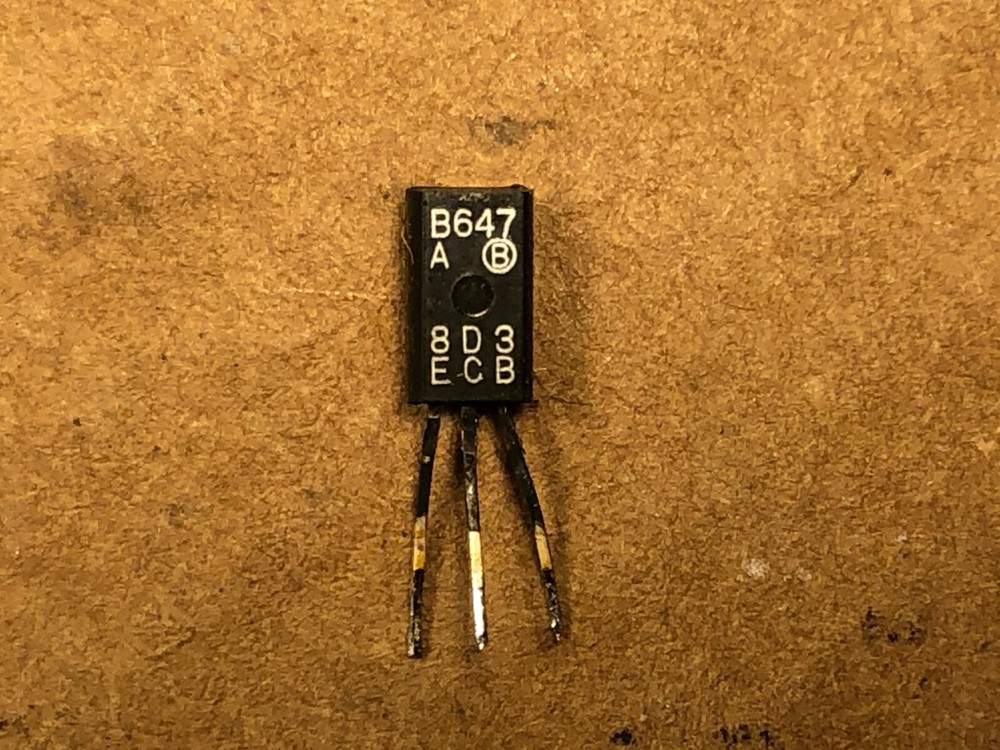 Genuine Vintage 2SB647 transistor Used Pull B647 (2 available)