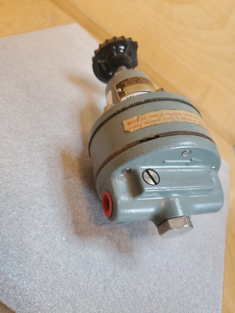 NUllMATIC 40-30 Pressure Regulator NEW Broken Knob