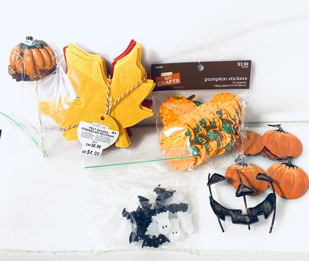 Fall Felt Pumpkins Leaves Plastic Bats Ghosts Craft Lot