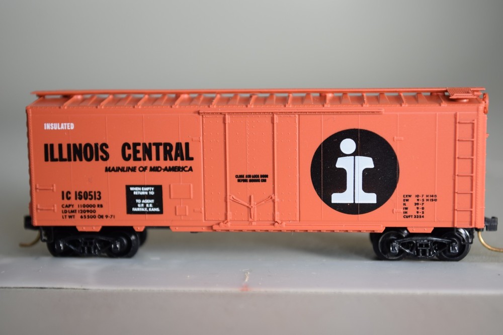 5130 N Scale Micro-Trains IC ILLNOIS CENTRAL 40' BOX CAR