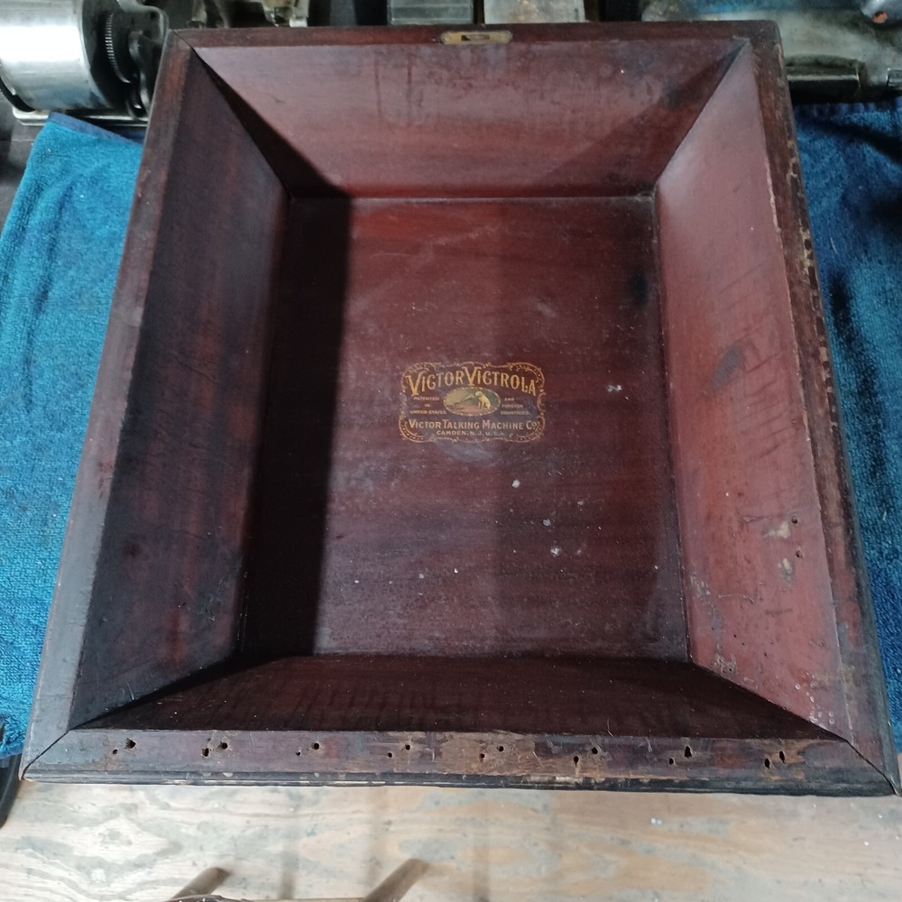 VICTOR VICTROLA CABINET LID