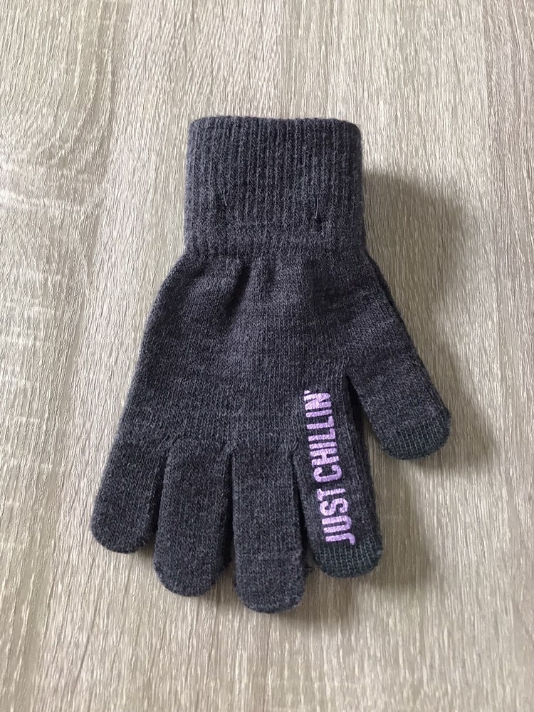 NWT … Touch Screen Compatible SO “Just Chillin” Magic Gloves