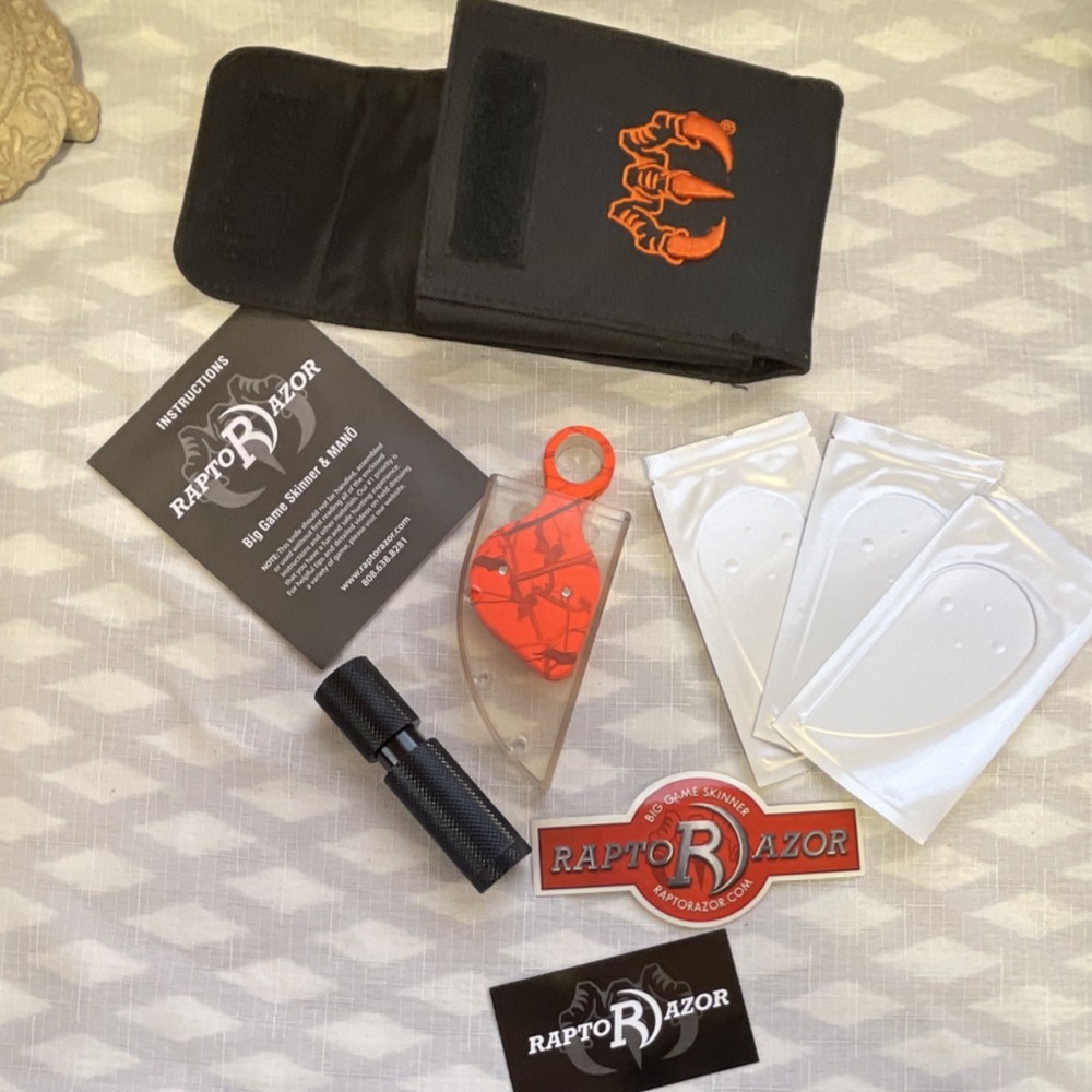 Raptorazor Big Game Skinner Set with Replacement Blades & Carrying Case