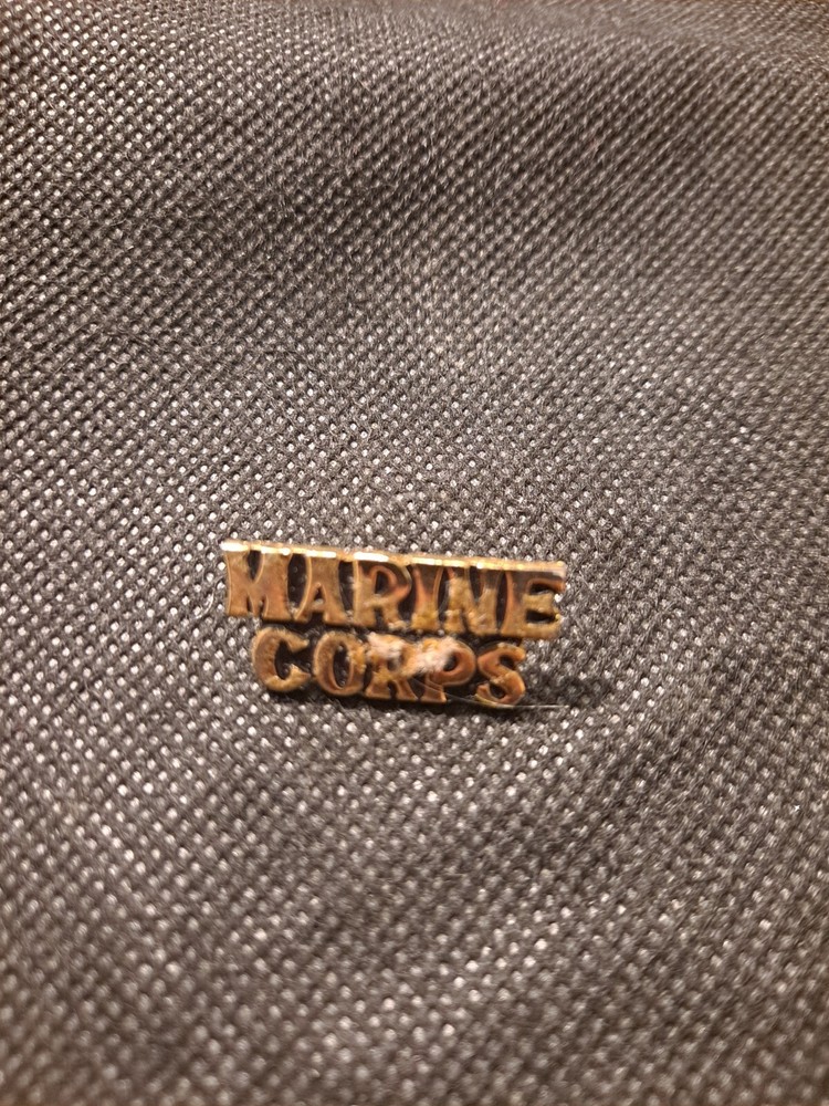MARINE CORPS PINBACK! e7892UXX