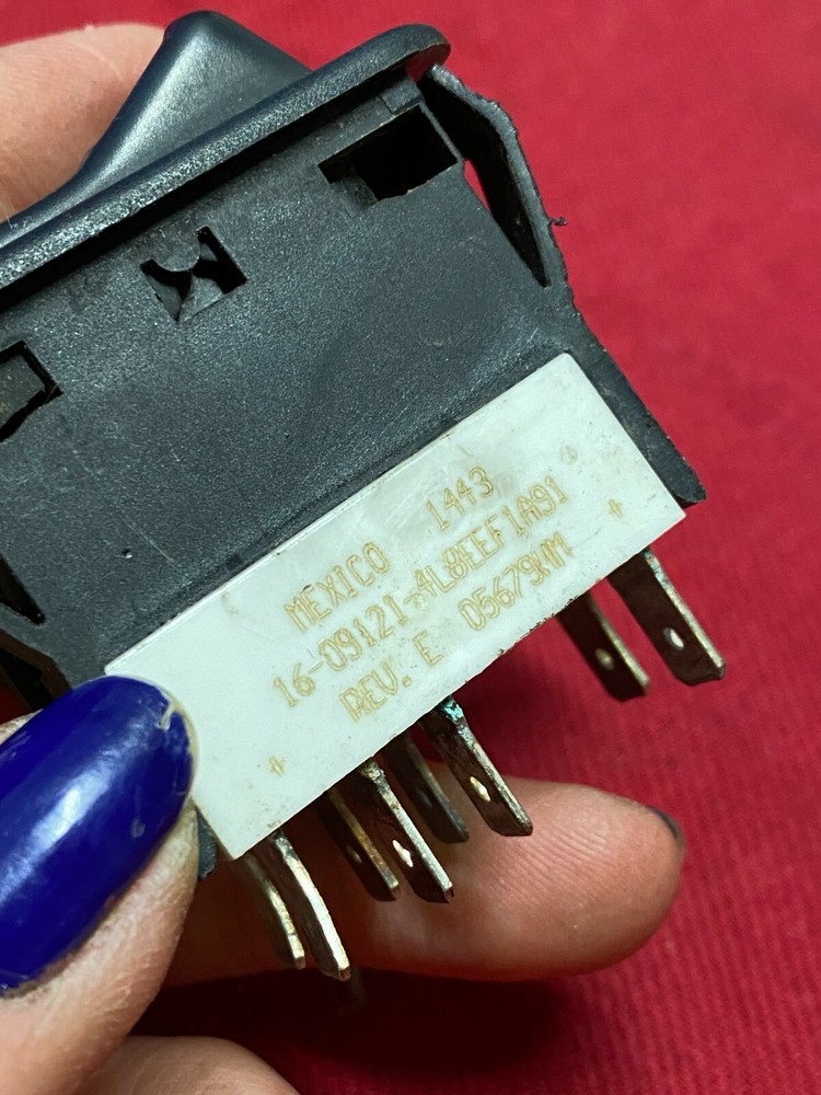 PETERBILT HAZARD SWITCH, DASH, 16-09121