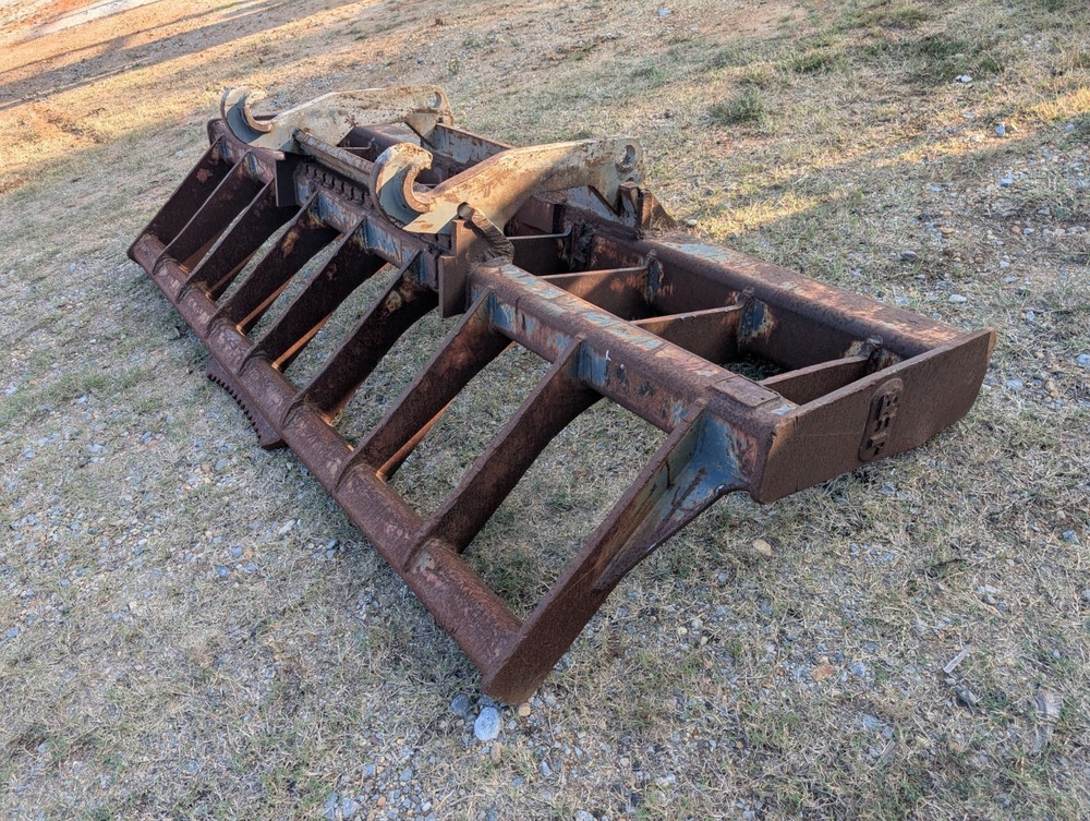 10ft Loader Rake for Volvo / Deere Hi-Vis Coupler - Read