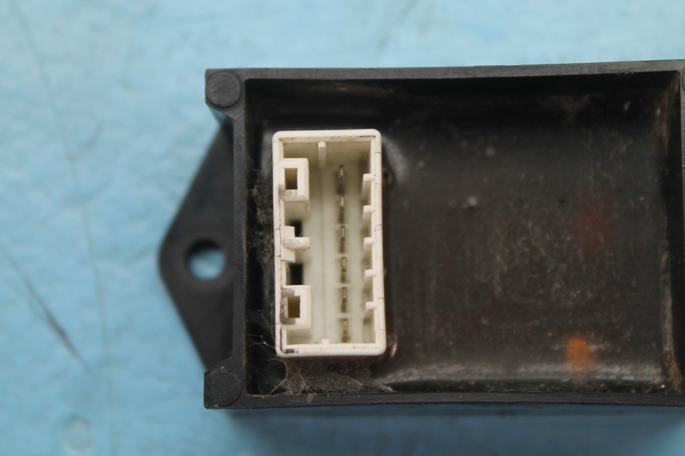 1007 00 HARLEY-DAVIDSON ELECTRA GLIDE MODULE LOW FUEL MOD RELAY SENSOR