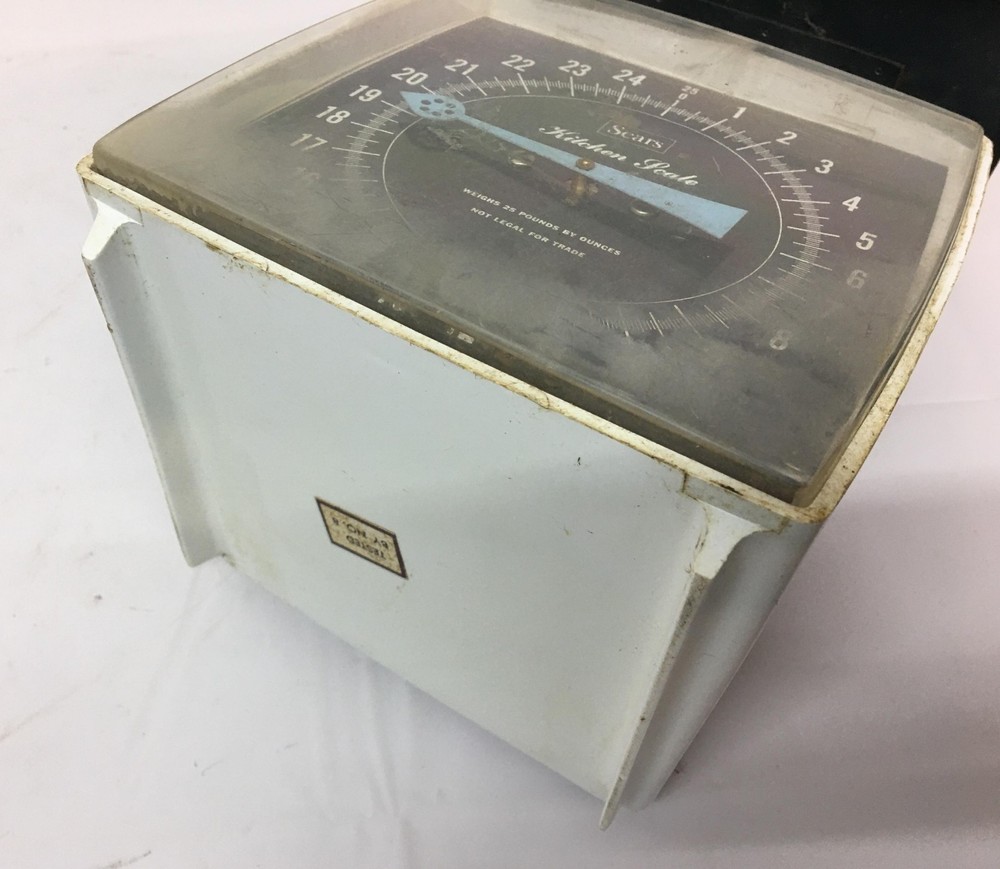 Sears Kitchen Counter Dial Scale 25 LB vintage