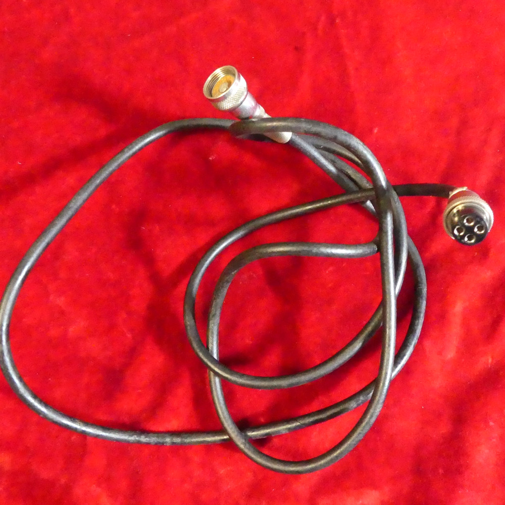 ElectroVoice 606 Dynamic Microphone Hi Z with 423A Base