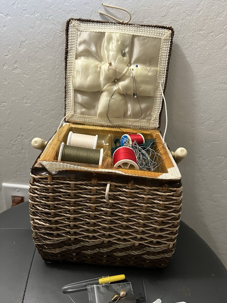 Sewing basket vintage!