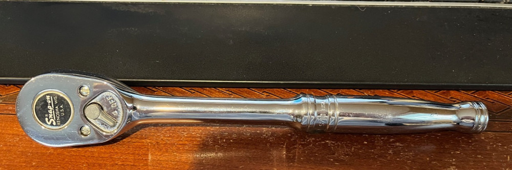 SNAP-ON TOOLS 1/2 IN. DR. STANDARD HANDLE RATCHET # S710 SUPER CLEAN EXAMPLE