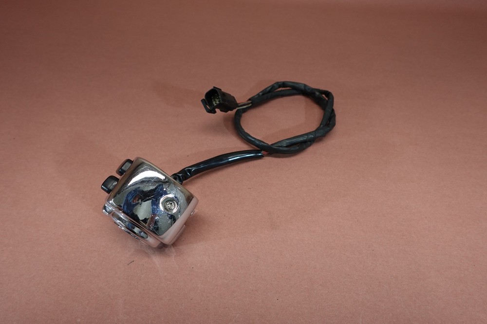 2007-2011 Harley Davidson Road King FLHR Right Control Kill Start Switch